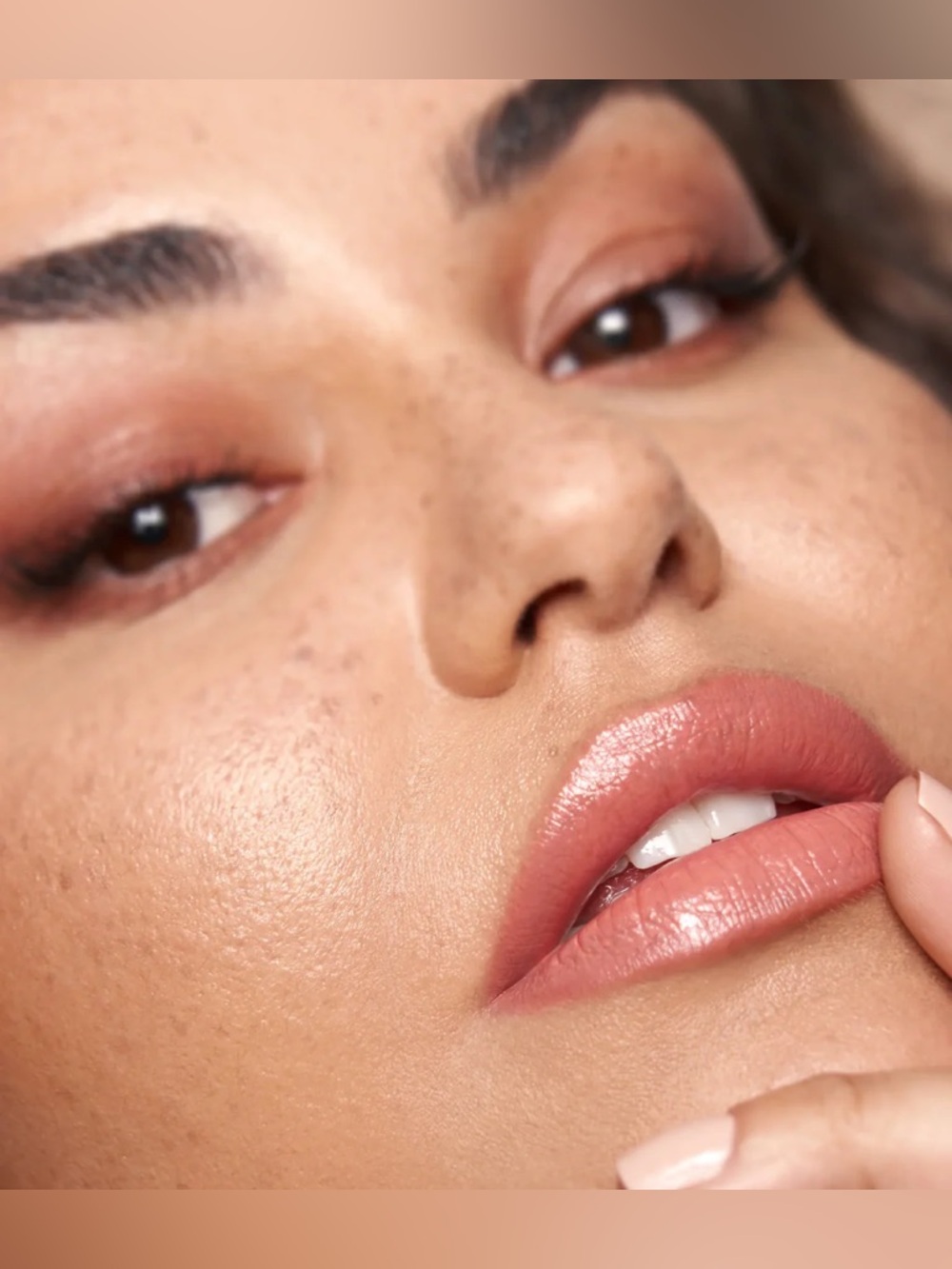 NIB💥 Huda Beauty Power Bullet Cream Glow Hydrating Lipstick in Honey Bun - Picture 2 of 10